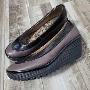 Fly London Yoko wedge size 39